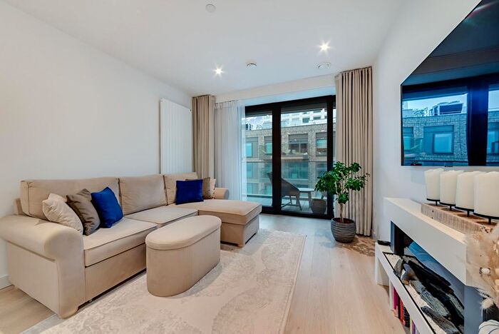 2 Bedroom Flat To Rent In Marco Polo Tower, Royal Wharf, London, E16