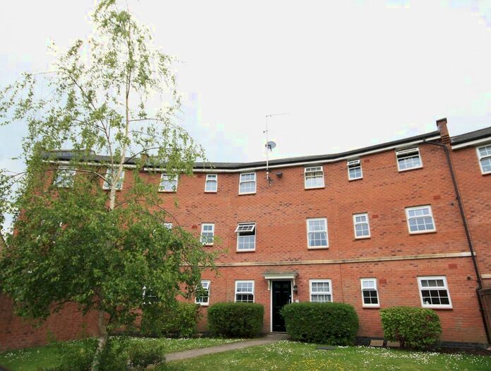 2 Bedroom Flat To Rent In Claydon Road, North Swindon, Wiltshire, SN25
