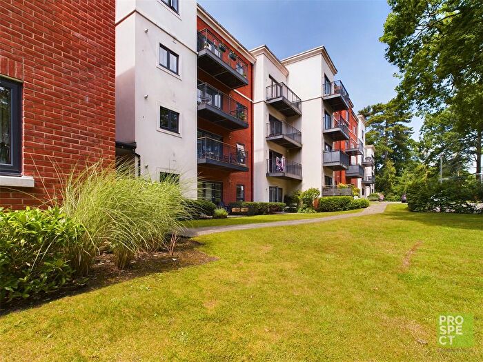 2 Bedroom Flat To Rent In London Road, Binfield, Bracknell, Berkshire, RG42