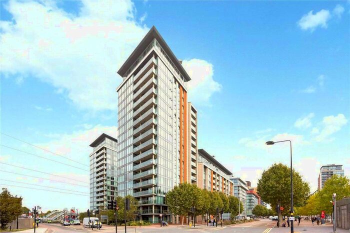 2 Bedroom Apartment To Rent In Alaska Building, Western Gateway, Royal Victoria Docks, London, E16