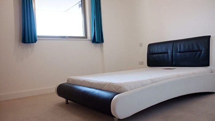 1 Bedroom Flat To Rent In Rathbone Market, Barking Road, London, E16
