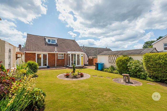 2 Bedroom Bungalow For Sale In Mission Road, Broadstone, Poole, BH18