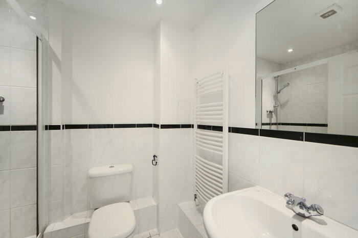 2 Bedroom Apartment To Rent In Portmore Park Road, Weybridge, KT13
