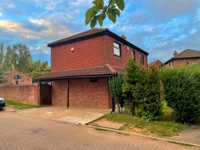 3 Bedroom Detached House To Rent In Rothersthorpe, Giffard Park, MK14