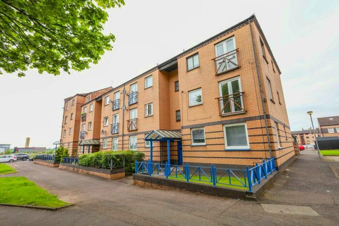 2 Bedroom Flat To Rent In Flat, Glasgow Road, G81