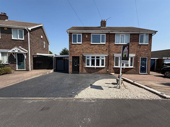 3 Bedroom Semi-Detached House For Sale In Croft Way, Camblesforth, Selby, YO8