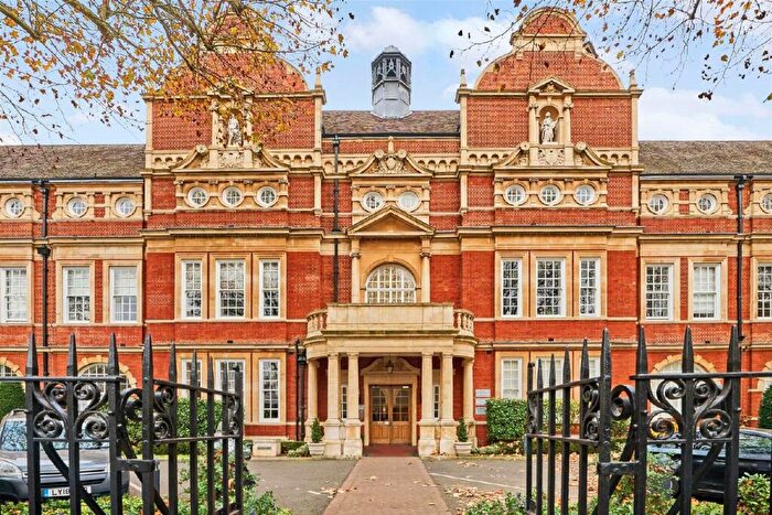 Flat For Sale In Lurline Gardens, Battersea, London, SW11