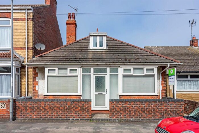 2 Bedroom Terraced Bungalow For Sale In Hubert Street, Withernsea, HU19