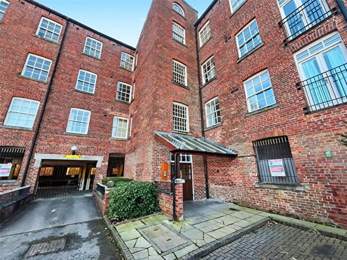 2 Bedroom Apartment For Sale In Manor Road, Woodley, Stockport, Greater Manchester, SK6