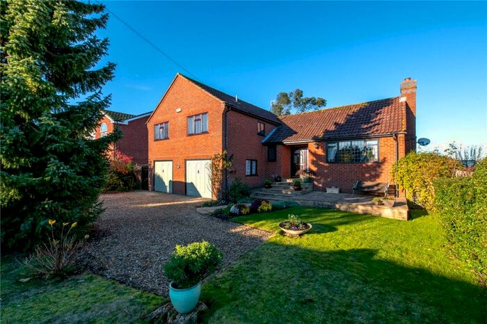 4 Bedroom Detached House For Sale In Chapel Street, Haconby, Bourne, Lincolnshire, PE10