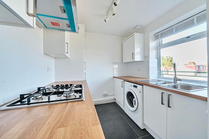 1 Bedroom Flat To Rent In Sangley Road London, SE6