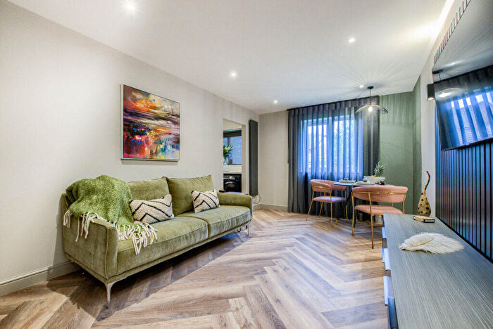 1 Bedroom Flat To Rent In Hawthorn Drive, Selly Oak, Birmingham, B29