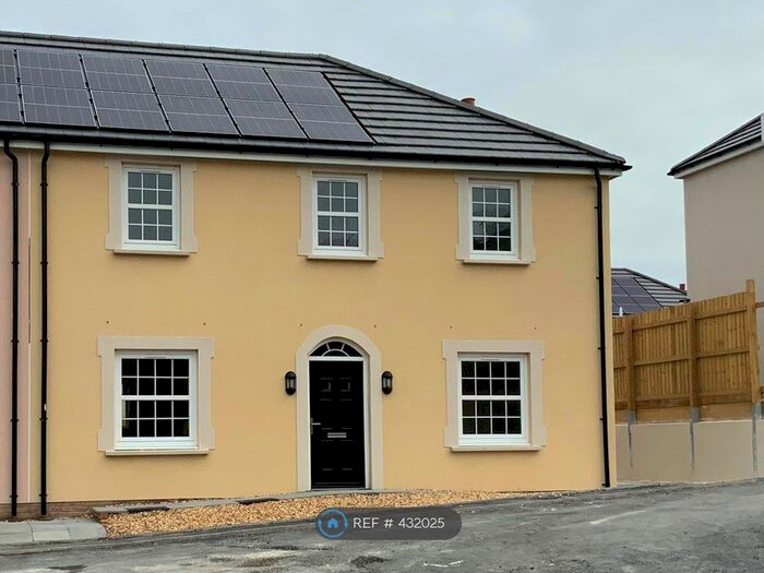 4 Bedroom Semi-Detached House To Rent In Stad Craig Ddu, Llanon, SY23