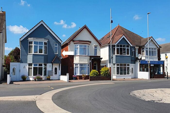 6 Bedroom Detached House For Sale In Poole, BH14