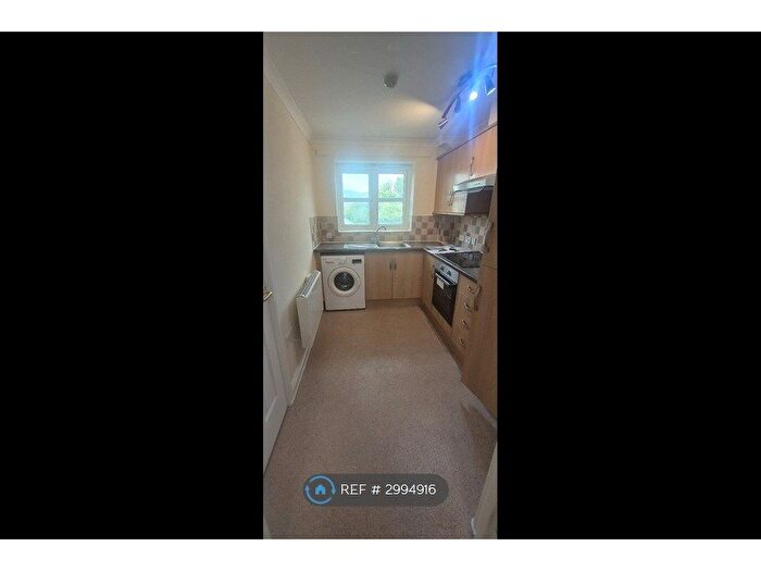 2 Bedroom Flat To Rent In First Floor, Monmouth, NP25