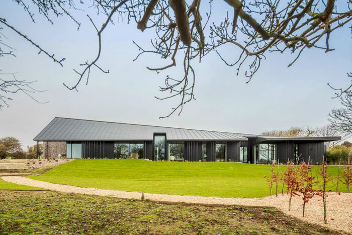 3 Bedroom Detached House For Sale In The Meadow, Westcliffe, Kent, CT15