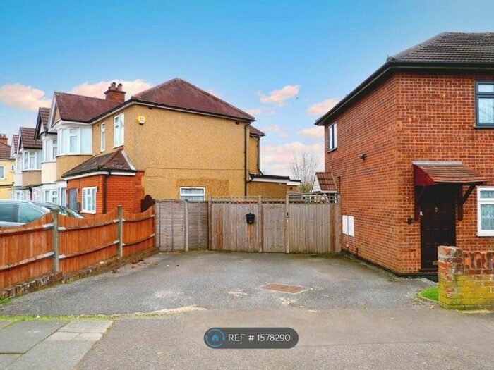 2 Bedroom Maisonette To Rent In Kings Road, Harrow, HA2