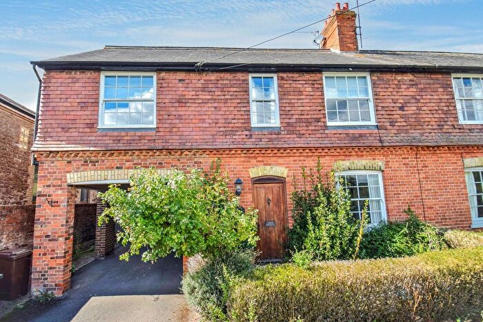 5 Bedroom Semi-Detached House For Sale In Long Mill Lane, Dunks Green, Tonbridge, TN11