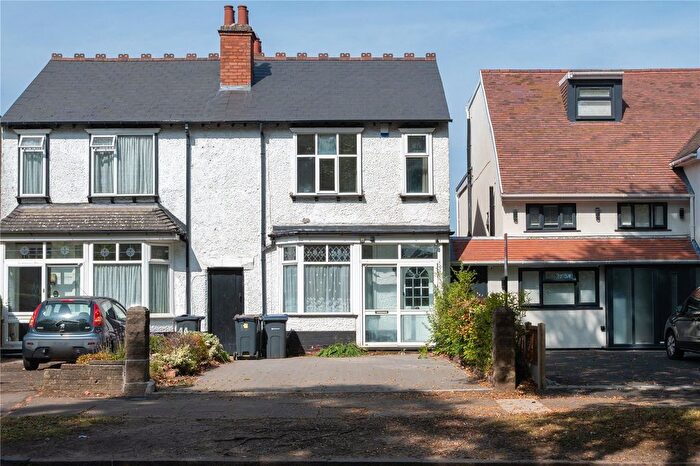 3 Bedroom Semi-detached House For Sale In Swanshurst Lane, Moseley, Birmingham, B13