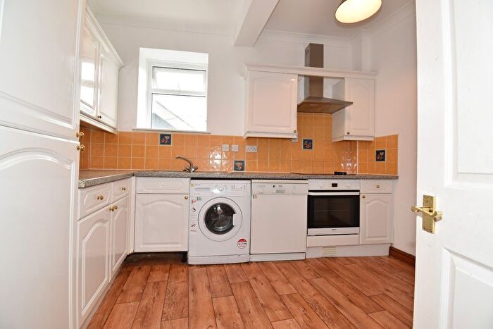 4 Bedroom Flat To Rent In Market Street, Falmouth, TR11