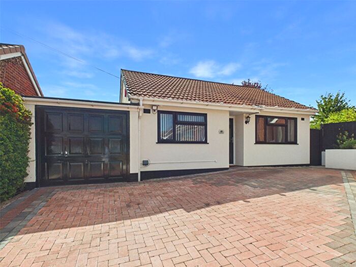 2 Bedroom Bungalow For Sale In Christchurch Road, Worcester, Worcestershire, WR4