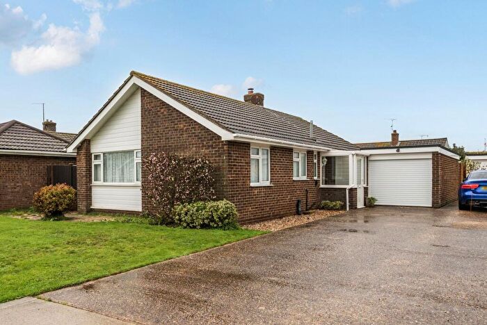 2 Bedroom Detached Bungalow For Sale In Shrubbs Drive, Middleton-On-Sea, PO22