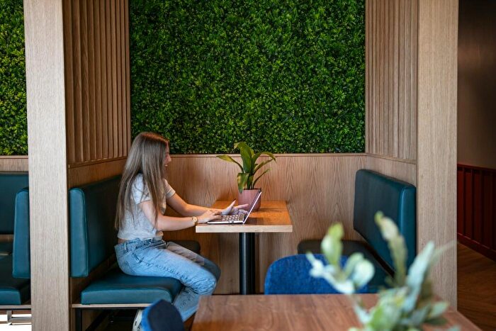 1 Bedroom Flat To Rent In Altitude At Phoenix, Saxton Lane, Leeds, West Yorkshire, LS9