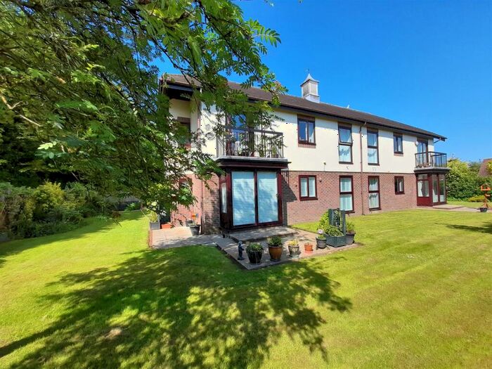 2 Bedroom Apartment For Sale In Barnham Road, Barnham, PO22