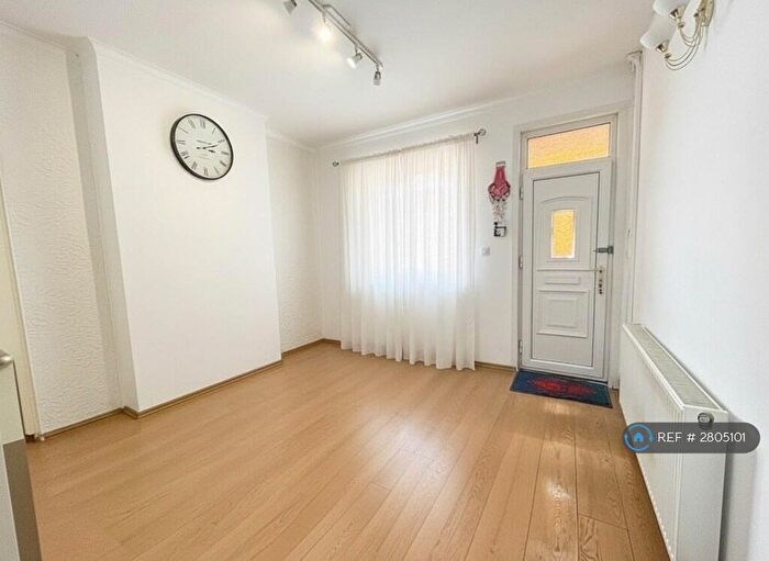 2 Bedroom Semi Detached House To Rent In Tissington Road, Nottingham, NG7