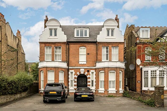 3 Bedroom Flat To Rent In Madeley Road, London, W5