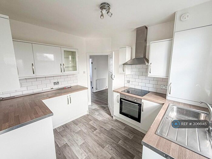 2 Bedroom Flat To Rent In Christchurch Road, Newport, NP19