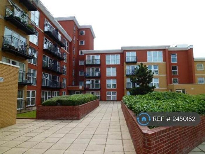 1 Bedroom Flat To Rent In Memorial Heights, Ilford, IG2