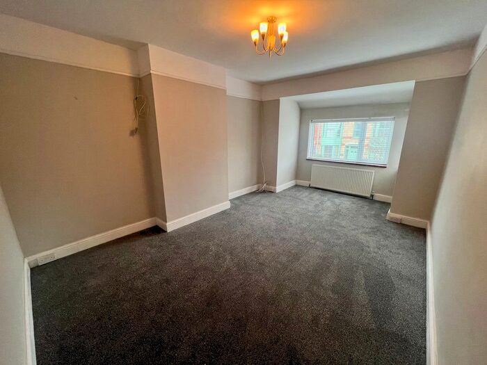 2 Bedroom Maisonette To Rent In Essex Road, Weymouth, DT4