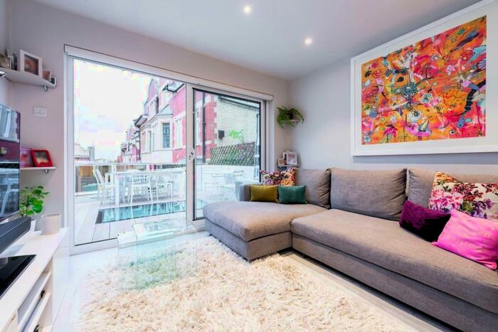 3 Bedroom Mews To Rent In Mulberry Close, Hampstead, London, NW3
