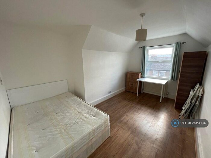 1 Bedroom Flat To Rent In Trundleys Road, London, SE8