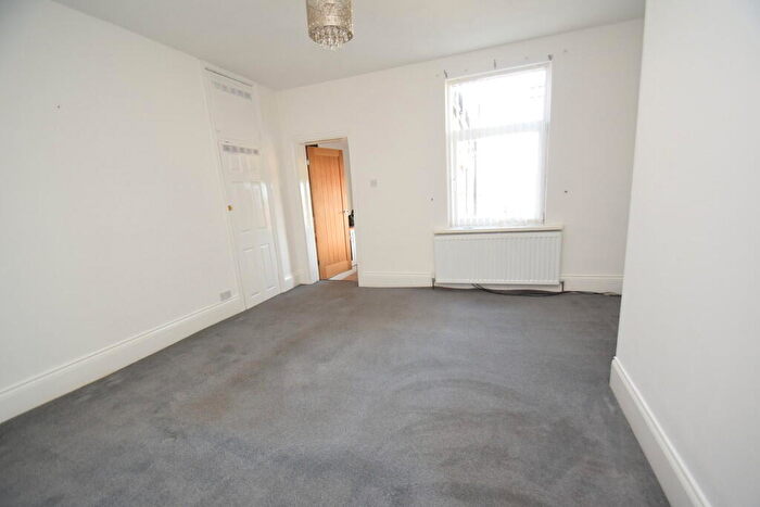 2 Bedroom Flat To Rent In Front Street, Stanley, DH9