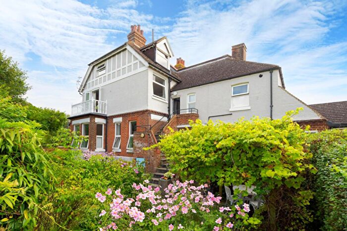 3 Bedroom Apartment For Sale In Hillcrest Road, Hythe, CT21