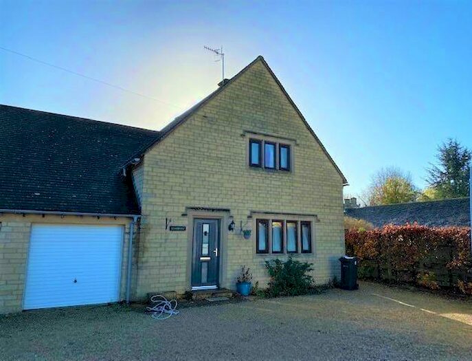 3 Bedroom Semi-Detached House To Rent In Nethercote Farm Drive, Bourton-on-the-Water, GL54