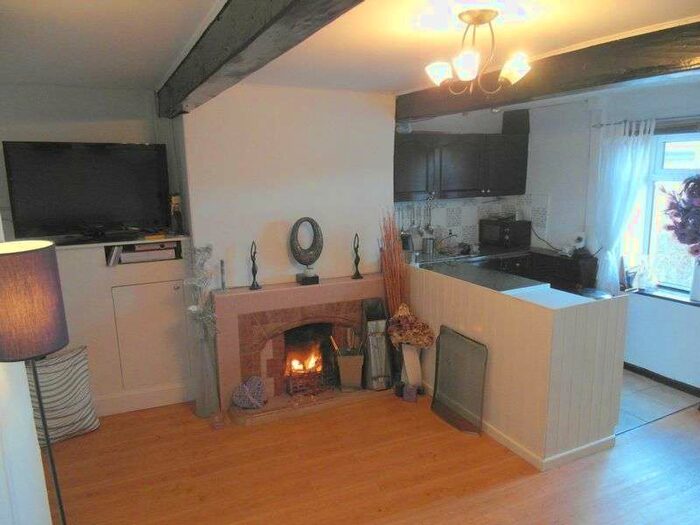 2 Bedroom Property For Sale In Holcombe Road, Rossendale BB4