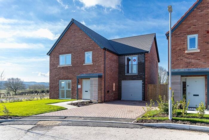 5 Bedroom Detached House For Sale In Kempsters Reach, Worton, SN10