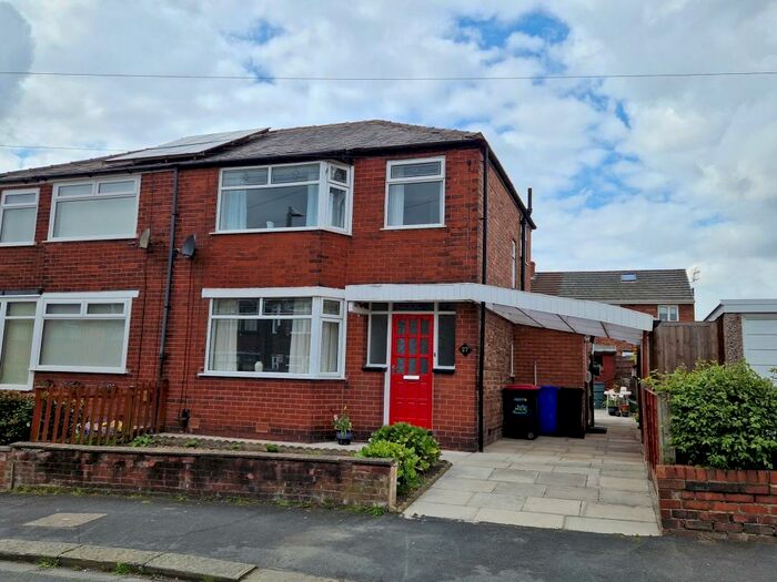 3 Bedroom Semi-Detached House To Rent In Clifton Drive, Wardley, M27