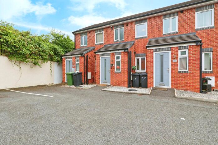 2 Bedroom Terraced House For Sale In Sandon View, Leeds, West Yorkshire, LS10