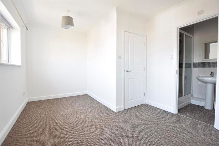 4 Bedroom Town House To Rent In Papplewick Close, Norwich, Norfolk, NR4
