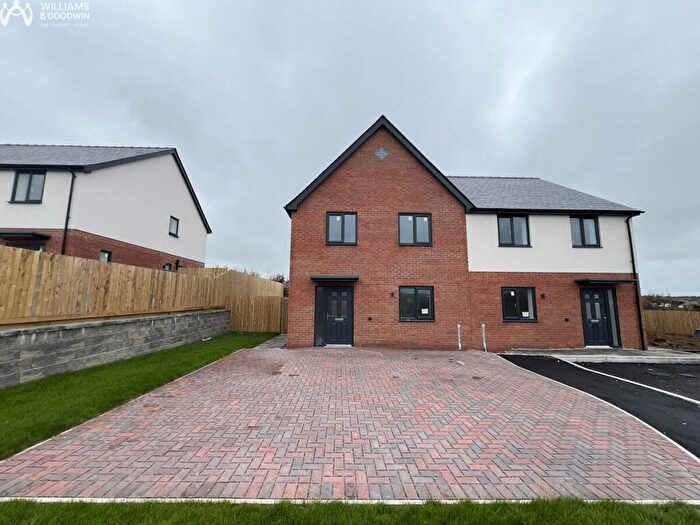 3 Bedroom Semi-Detached House For Sale In Holyhead Road, Llannerch-y-Medd, LL71