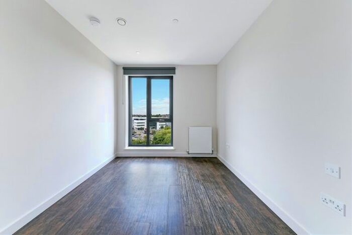 3 Bedroom Flat To Rent In Tillermans Court, Grenan Square, Greenford, UB6