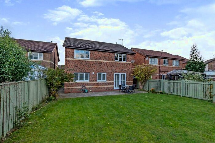 4 Bedroom Detached House For Sale In The Paddock, Stokesley, Middlesbrough, North Yorkshire, TS9