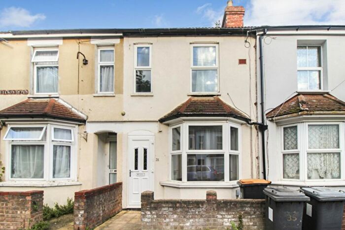 3 Bedroom Terraced House To Rent In Stafford Road, Bedford, MK42