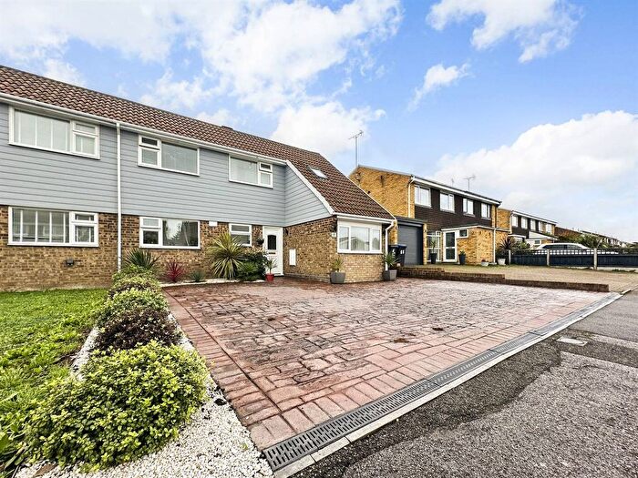 5 Bedroom Semi-Detached House For Sale In Knockholt Road, Cliftonville, Margate, CT9