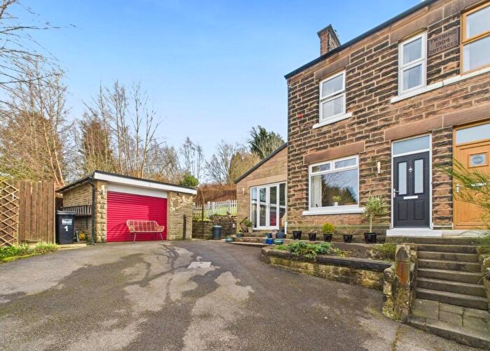 3 Bedroom Semi-Detached House For Sale In The Cliff, Tansley, DE4