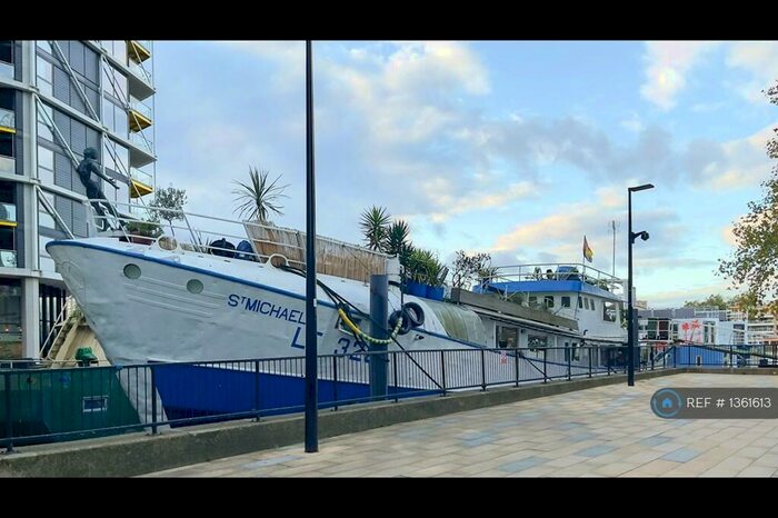 2 Bedroom Flat To Rent In St Michael Houseboat, London, SW11